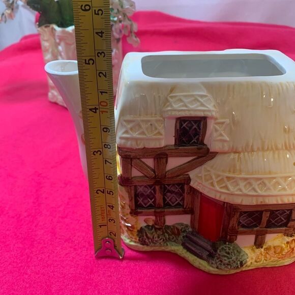 Annie Rowe Teapot -Autumn Cottage-Village with Mugs Set - Picture 11 of 16